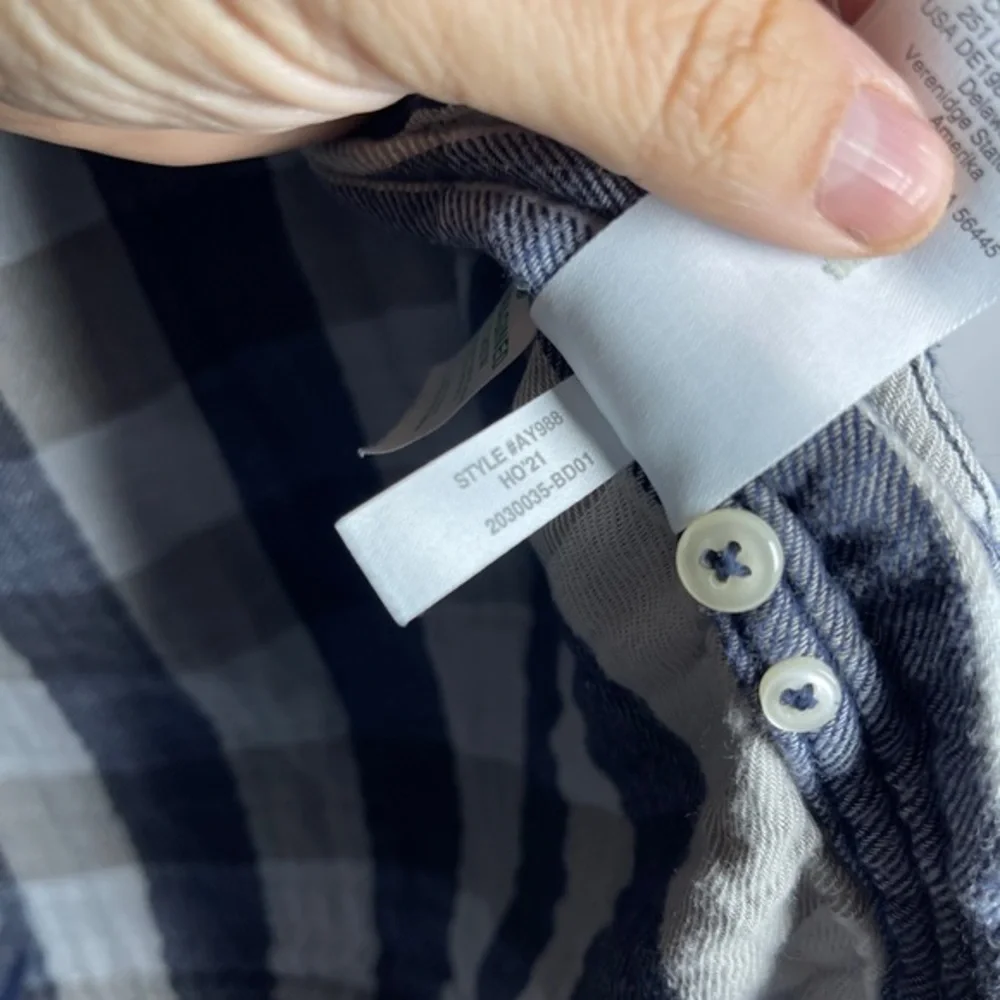 J Crew Every Stitch Considered Slim Fit 100%‎ Cotton Button Down shirt